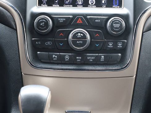 Used 2017 Jeep Grand Cherokee Laredo w/ Quick Order Package 23E AWD/4WD image 21