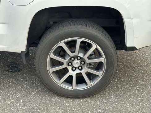 Used 2022 GMC Canyon Denali image 9