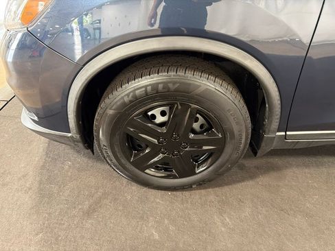 Used 2016 Nissan Rogue S w/ Appearance Package AWD/4WD image 33