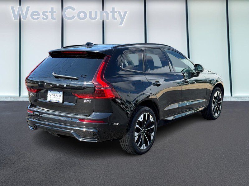 Certified 2026 Volvo XC60 B5 Plus AWD/4WD image 4