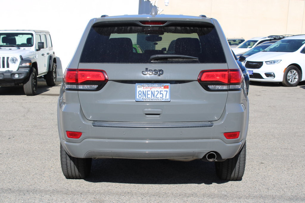 Used 2020 Jeep Grand Cherokee Altitude RWD image 5