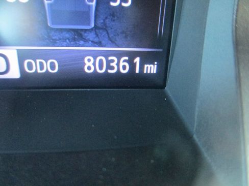 Used 2019 Toyota Tacoma TRD Sport image 27