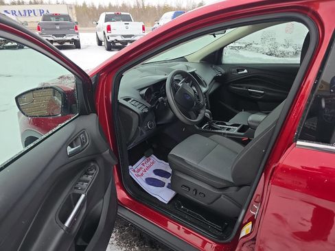 Used 2019 Ford Escape SE image 10