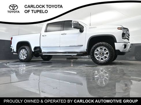 Used 2025 Chevrolet Silverado 2500 High Country w/ High Country Premium Package AWD/4WD image 45