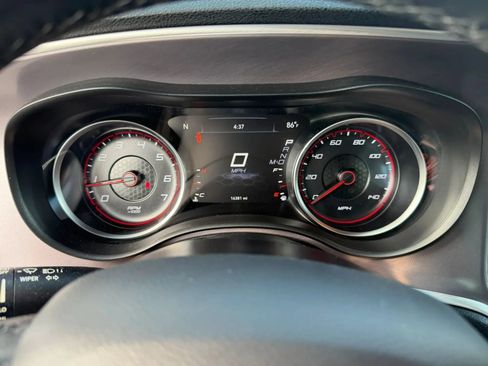 Used 2019 Dodge Charger SXT AWD/4WD image 18