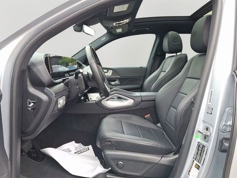 Used 2022 Mercedes-Benz GLS 450 4MATIC image 13