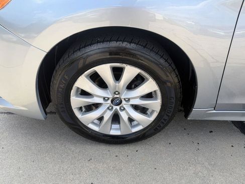 Used 2017 Subaru Legacy 2.5i Premium AWD/4WD image 19