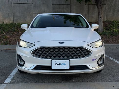 Used 2019 Ford Fusion Energi Titanium FWD image 4
