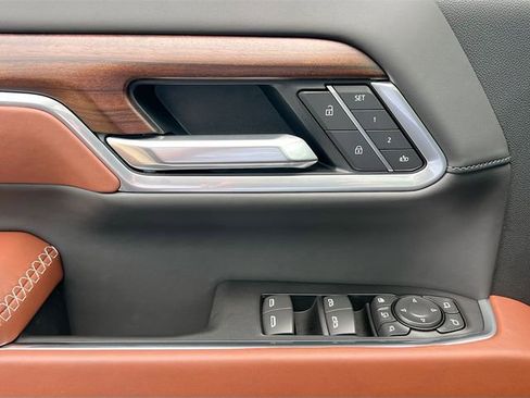 New 2026 GMC Sierra 2500 Denali Ultimate AWD/4WD image 13