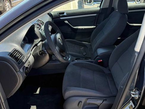 Used 2009 Volkswagen Jetta S FWD image 8