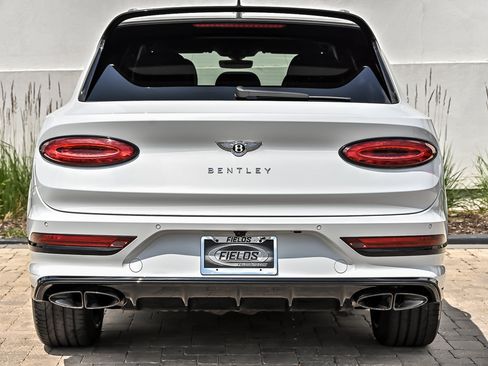 Certified 2022 Bentley Bentayga AWD/4WD image 12