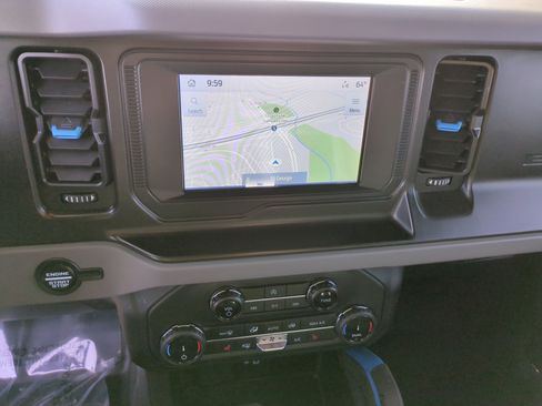 Used 2022 Ford Bronco Black Diamond image 24