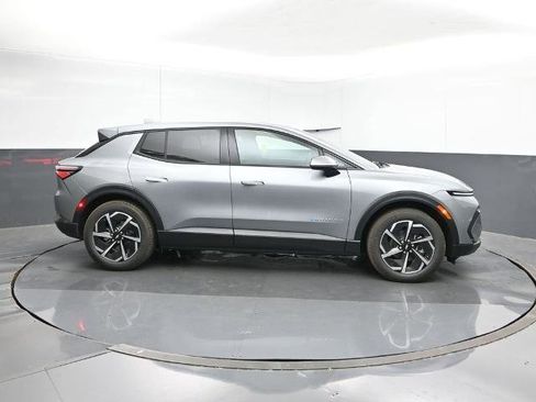 New 2026 Chevrolet Equinox EV LT image 6