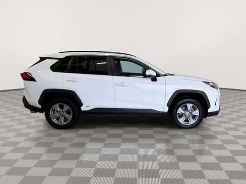 Used 2025 Toyota RAV4 XLE image 12