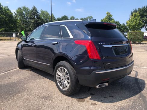 Used 2017 Cadillac XT5 Luxury w/ Driver Awareness Package AWD/4WD image 5