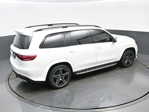Used 2025 Mercedes-Benz GLS 450 4MATIC image 40