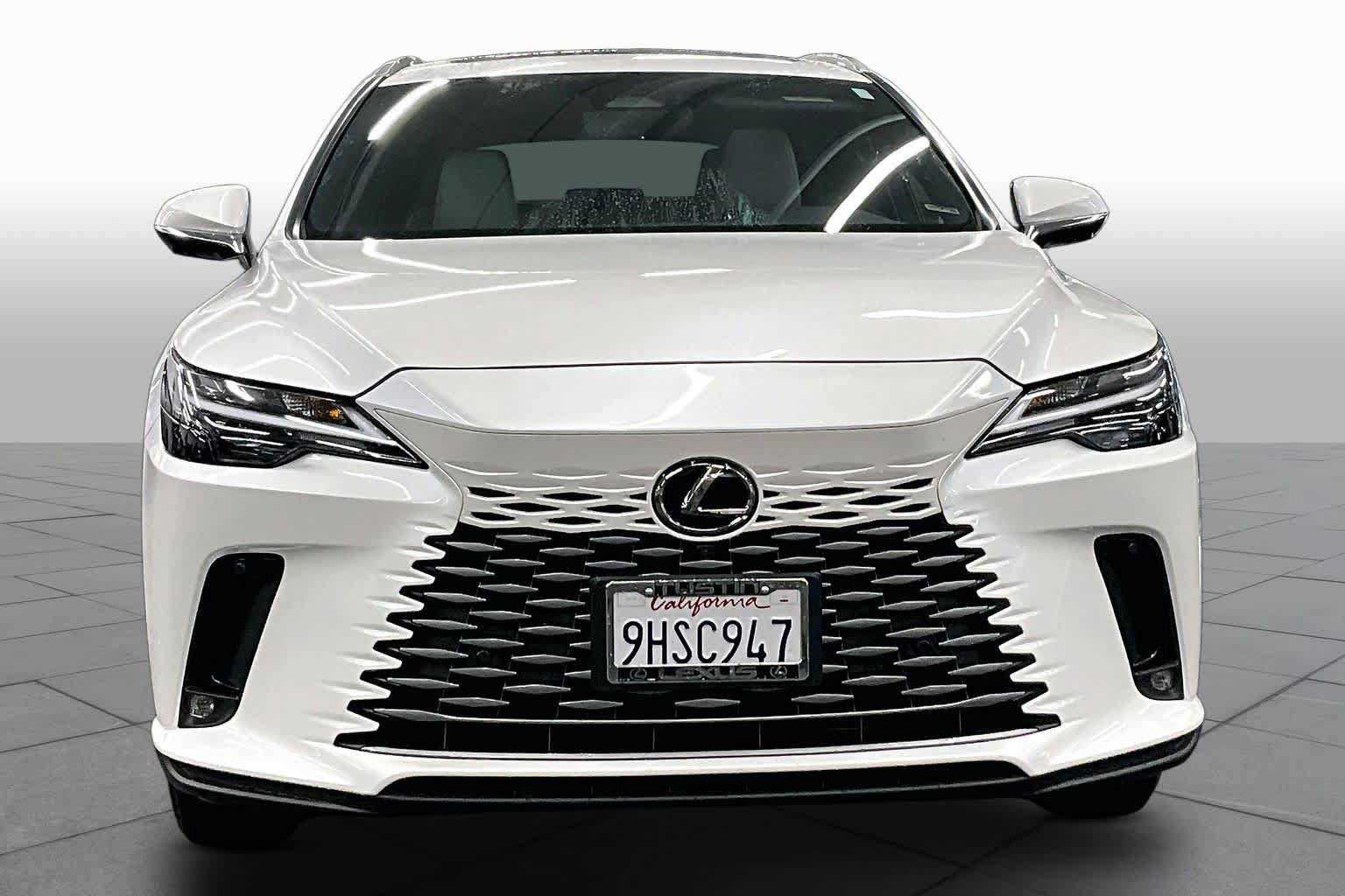 Used 2024 Lexus RX 350 Premium w/ Convenience Package FWD image 3