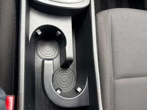 Certified 2025 Hyundai Kona SE image 27