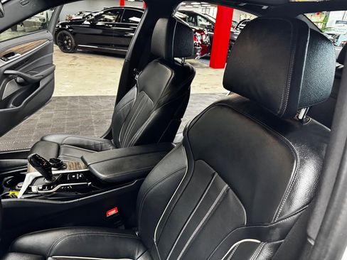 Used 2023 BMW M550i xDrive M550i xDrive w/ Executive Package image 35