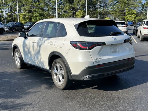 Used 2024 Honda HR-V LX image 9
