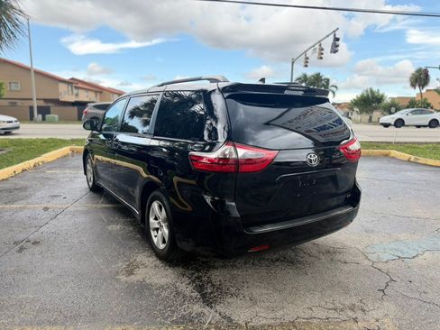 Used 2020 Toyota Sienna LE FWD image 3