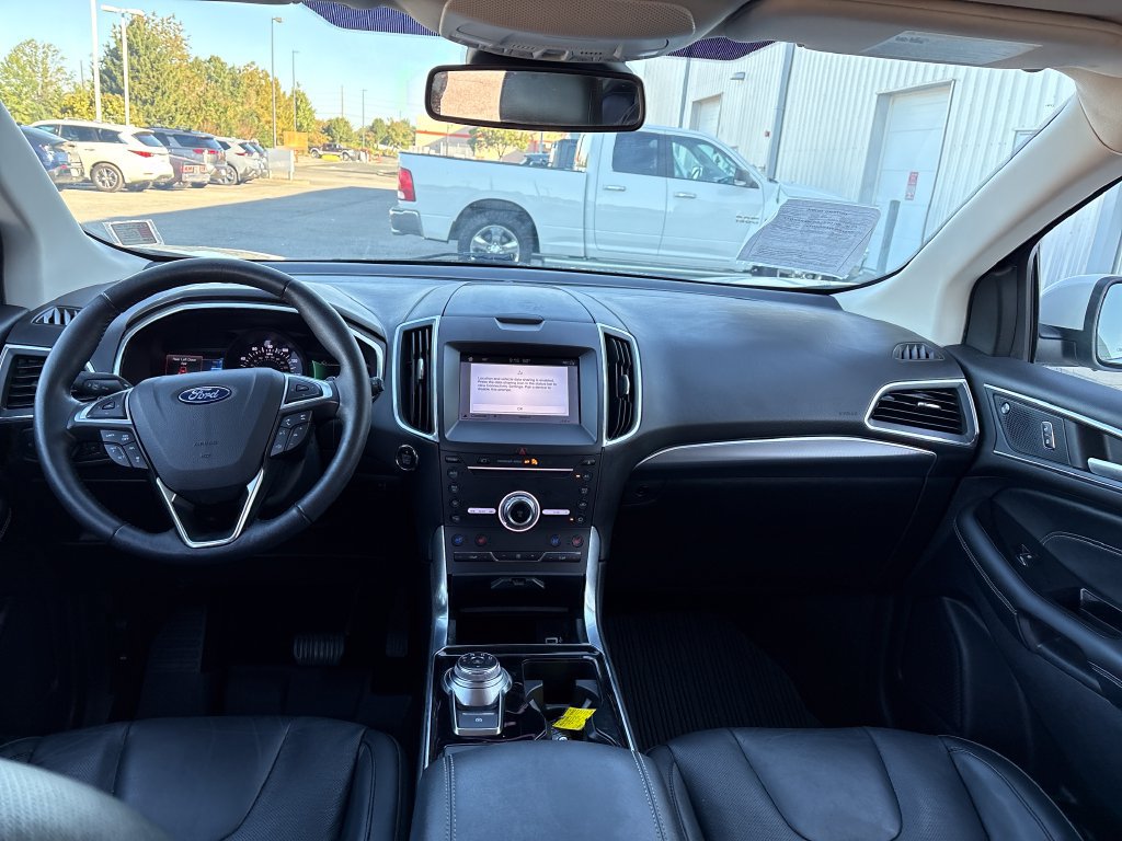 Used 2019 Ford Edge Titanium w/ Equipment Group 301A AWD/4WD image 12