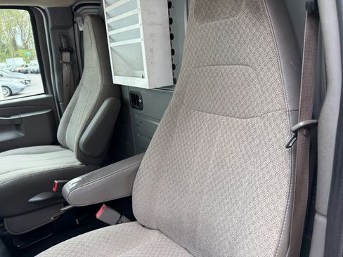 Used 2020 Chevrolet Express 2500 w/ Enhanced Convenience Package image 25