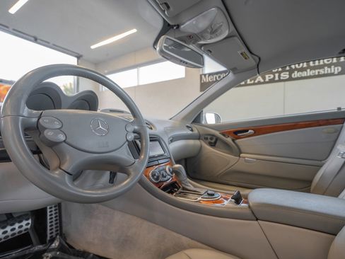Used 2003 Mercedes-Benz SL 500 image 6