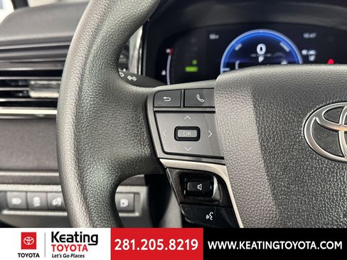 Used 2025 Toyota Camry LE image 26