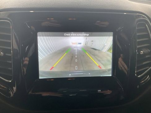 Used 2019 Jeep Compass Altitude image 14