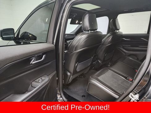 Certified 2025 Jeep Grand Cherokee Altitude AWD/4WD image 24