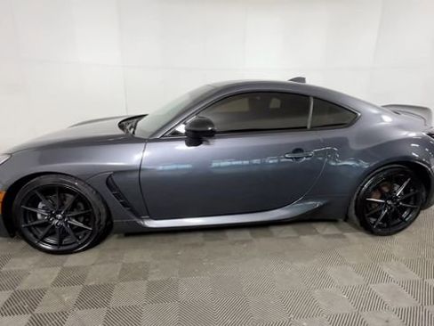 Used 2023 Toyota GR86 Premium w/ ALL Weather Mat Package (TMS) RWD image 8