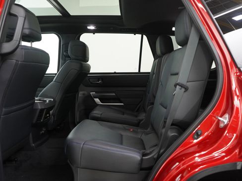 Used 2025 Toyota Sequoia Platinum image 19