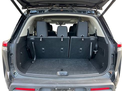 Used 2022 Nissan Pathfinder SV w/ SV Premium Package image 19