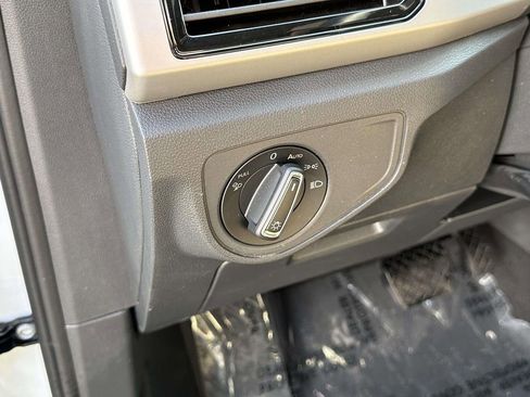 Used 2023 Volkswagen Atlas Cross Sport SE image 20