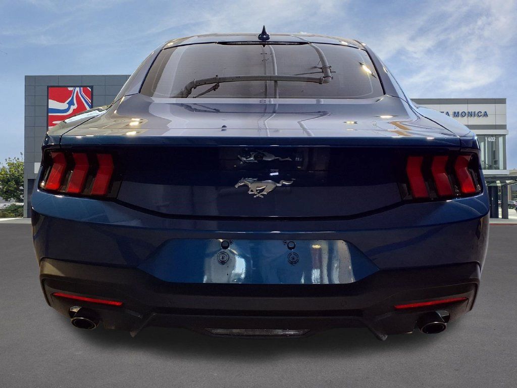 Used 2024 Ford Mustang Coupe RWD image 21
