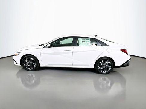New 2026 Hyundai Elantra Limited image 8