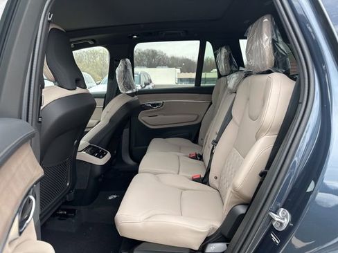 New 2026 Volvo XC90 B6 Plus image 11