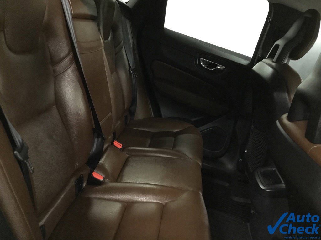 Used 2018 Volvo XC60 T5 Momentum w/ Vision Package AWD/4WD image 31