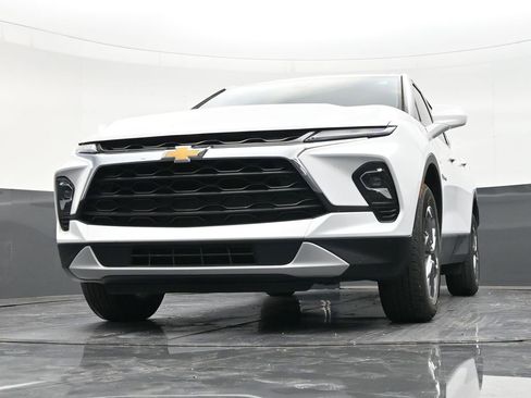 Used 2023 Chevrolet Blazer LT FWD image 27