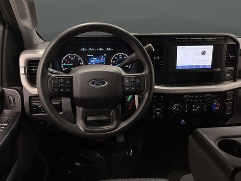 Used 2023 Ford F250 XLT image 5
