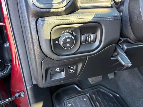 Used 2021 RAM 1500 Limited AWD/4WD image 17