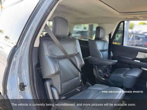 Used 2025 Ford Expedition Active AWD/4WD image 13