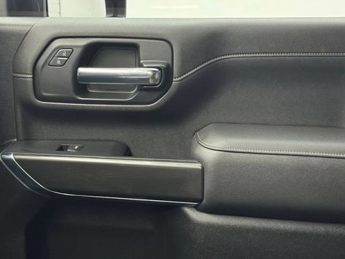 Used 2022 GMC Sierra 2500 AT4 AWD/4WD image 39