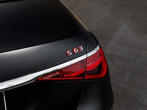 Used 2026 Mercedes-Benz S 63 AMG S image 14