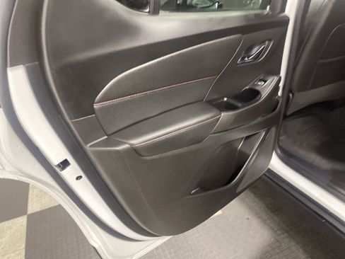 Used 2024 Chevrolet Traverse RS image 15