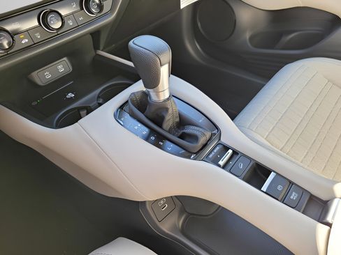 New 2026 Honda HR-V LX image 16