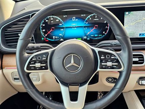 Used 2022 Mercedes-Benz GLS 450 4MATIC image 35