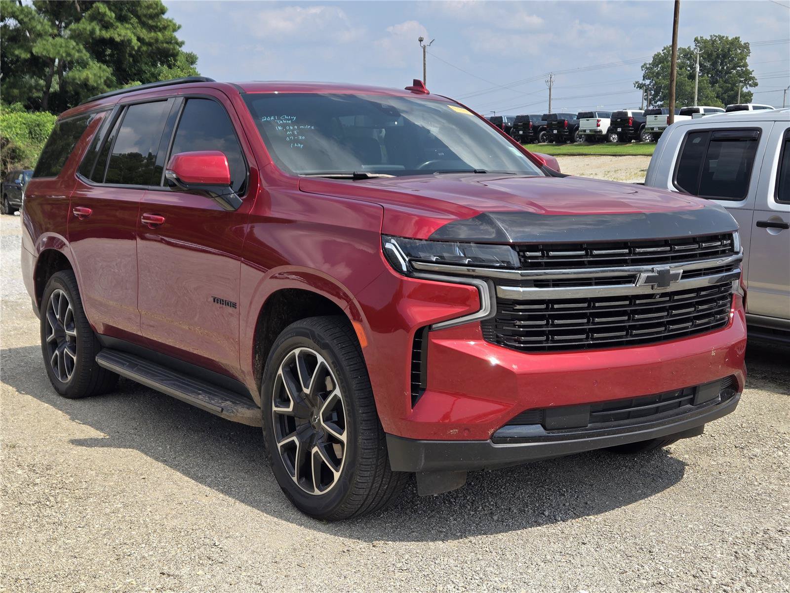 Used 2021 Chevrolet Tahoe RST w/ Luxury Package RWD image 2