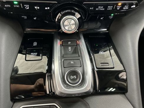 Used 2024 Acura MDX SH-AWD w/ Technology Package image 18